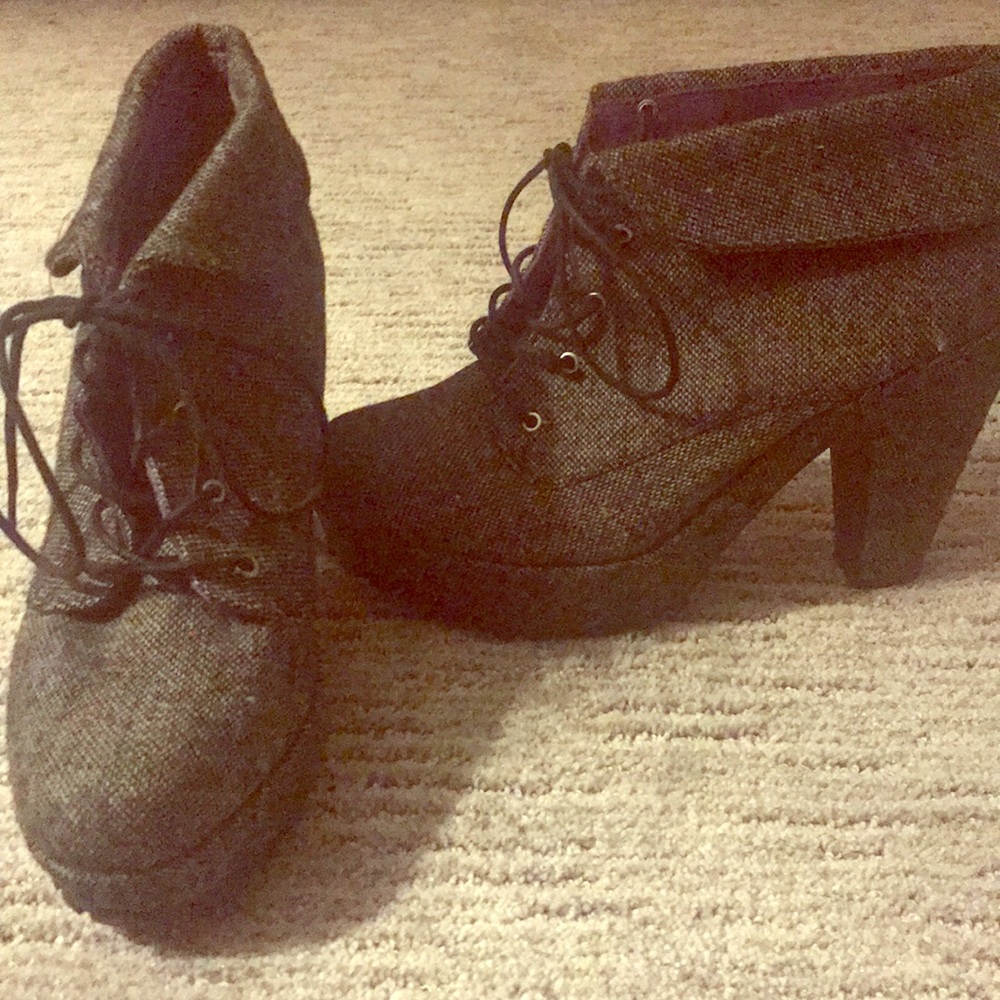 Bootie heels in size 11 in Womens